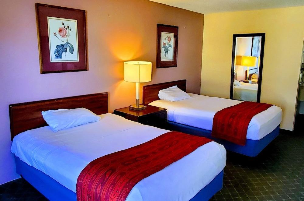 Red Roof Inn & Suites โทมัสวิลล์ ภายนอก รูปภาพ