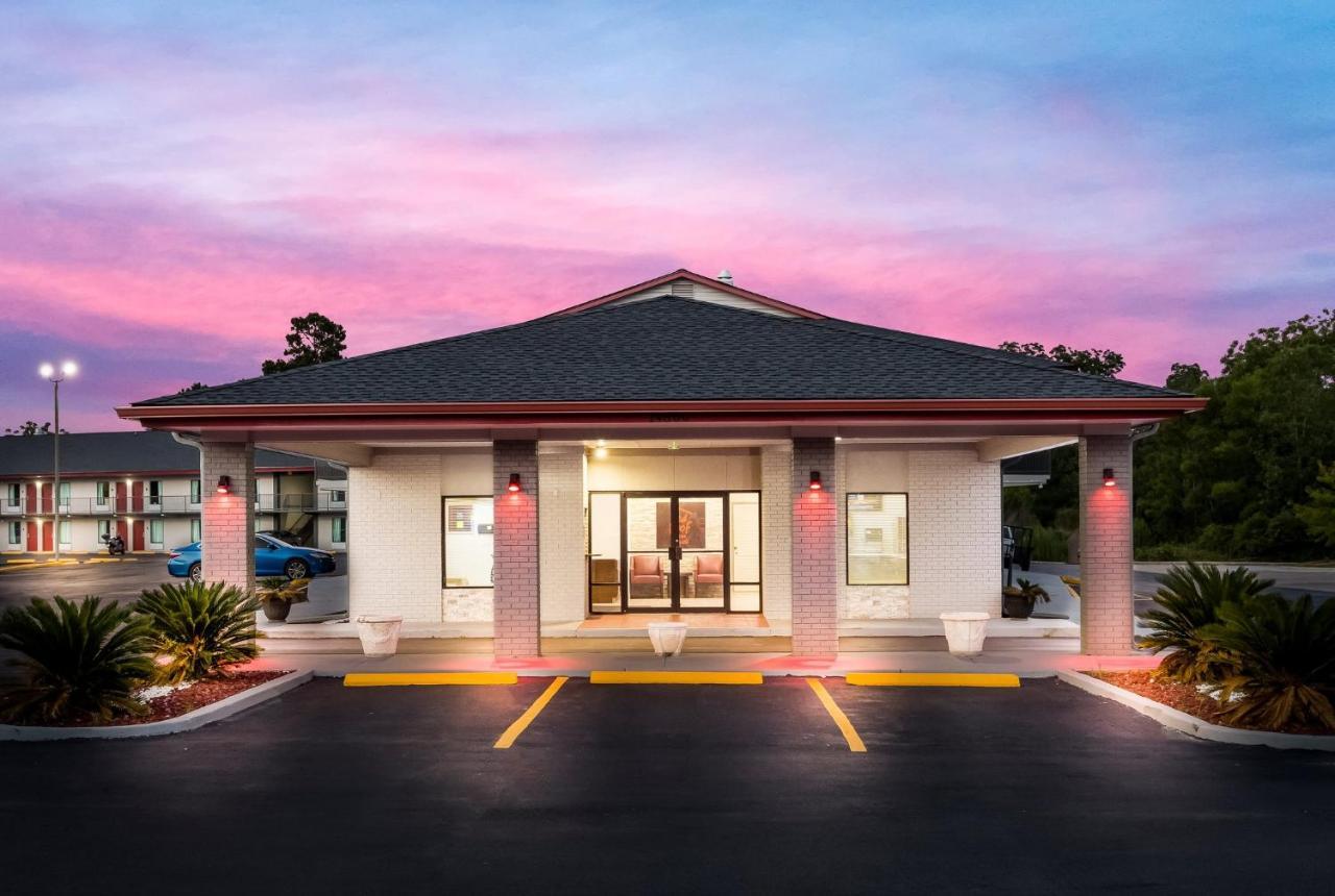 Red Roof Inn & Suites โทมัสวิลล์ ภายนอก รูปภาพ